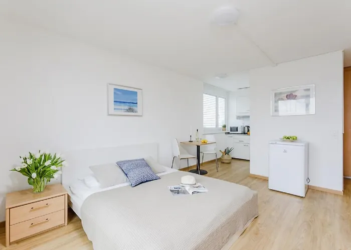 Swiss Star Tower - Self Check-in *