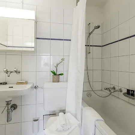 Swiss Star Tower - Self Check-in Apartman